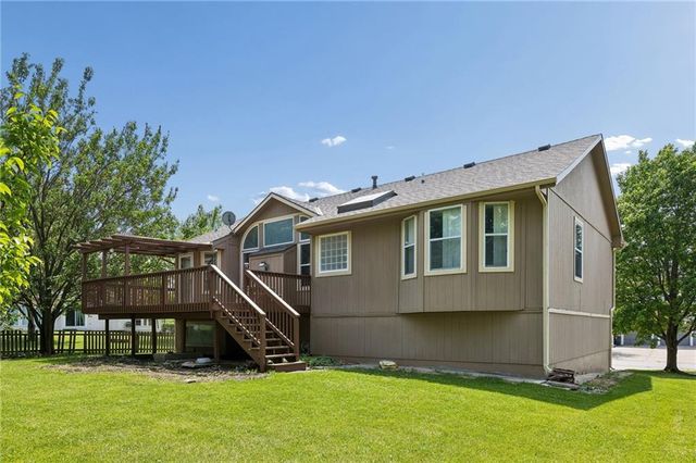 10947 N Wallace Avenue, Kansas City, MO 64157