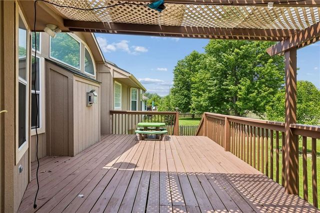 10947 N Wallace Avenue, Kansas City, MO 64157