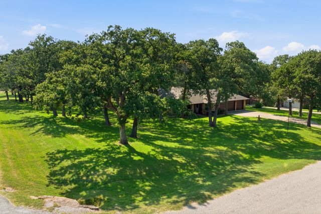 305 Bent Oak Road, Weatherford, TX 76086