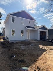 112 E LAW STREET, New London, WI 54961