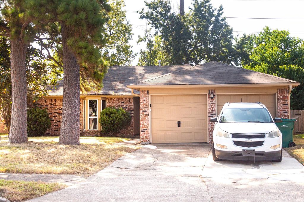 7514 Blanco Pines Drive, Humble, TX 77346