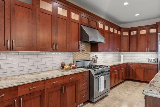 230 Birch Bluff Road, Excelsior, MN 55331