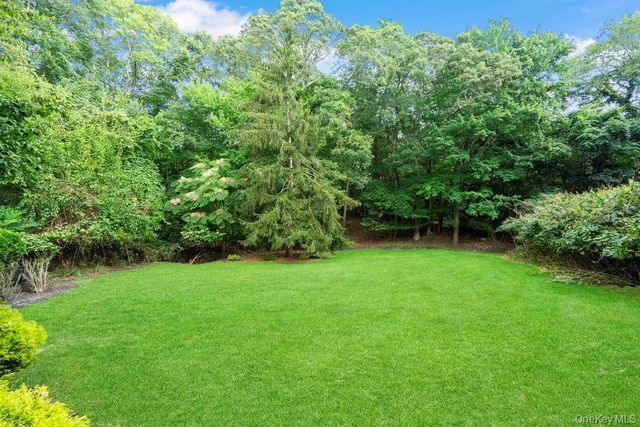 83 Shore Road, Mount Sinai, NY 11766
