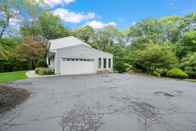 83 Shore Road, Mount Sinai, NY 11766
