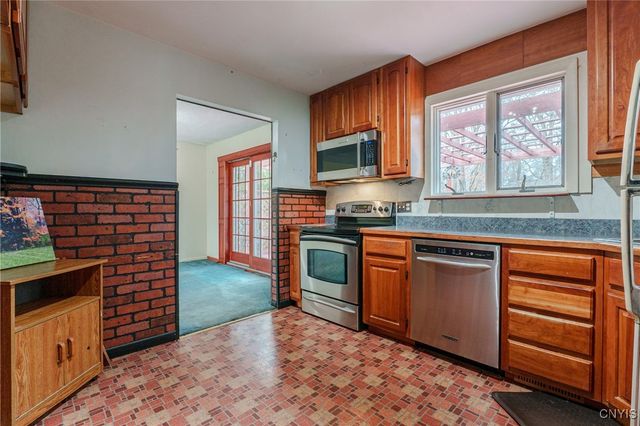 6615 Seville Drive, Rome, NY 13440