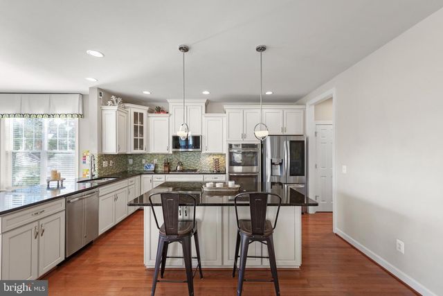 102 FLYFOOT DR, Stephenson, VA 22656