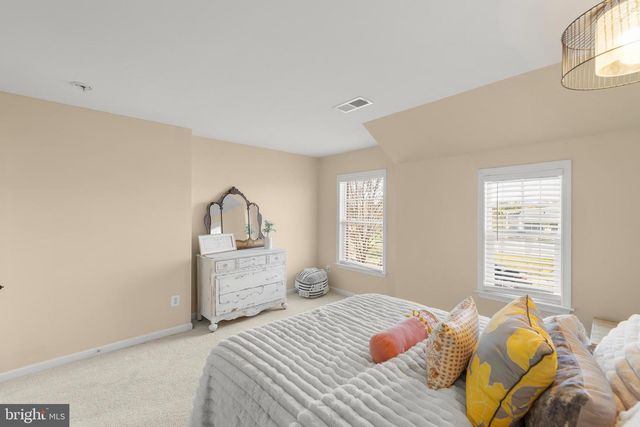 102 FLYFOOT DR, Stephenson, VA 22656