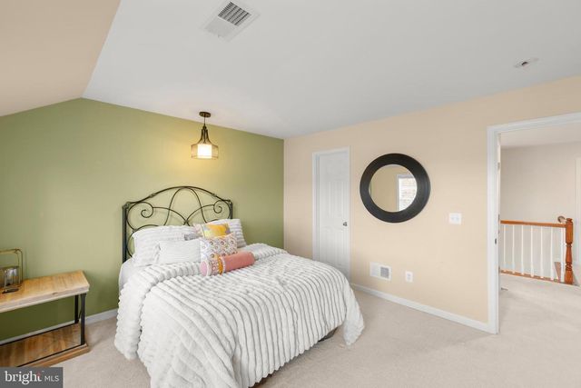 102 FLYFOOT DR, Stephenson, VA 22656