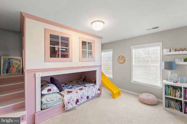 102 FLYFOOT DR, Stephenson, VA 22656