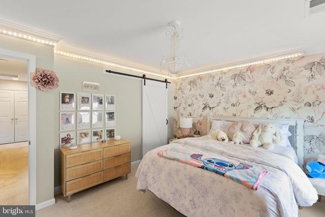 102 FLYFOOT DR, Stephenson, VA 22656