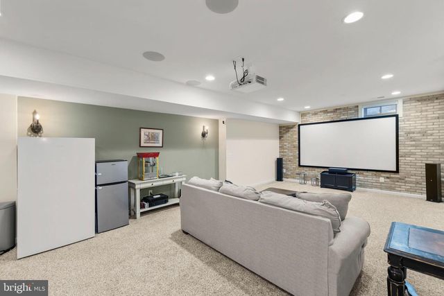 102 FLYFOOT DR, Stephenson, VA 22656