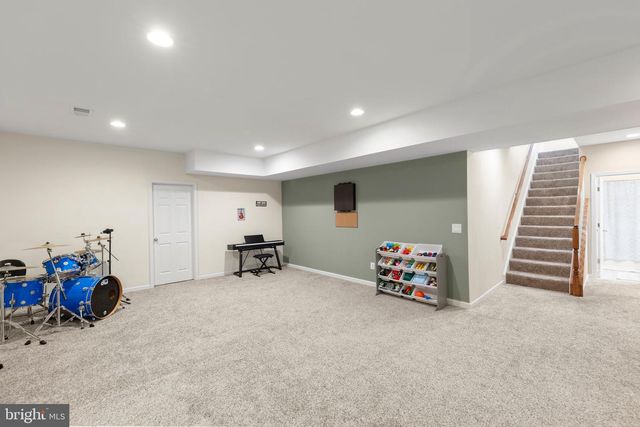 102 FLYFOOT DR, Stephenson, VA 22656