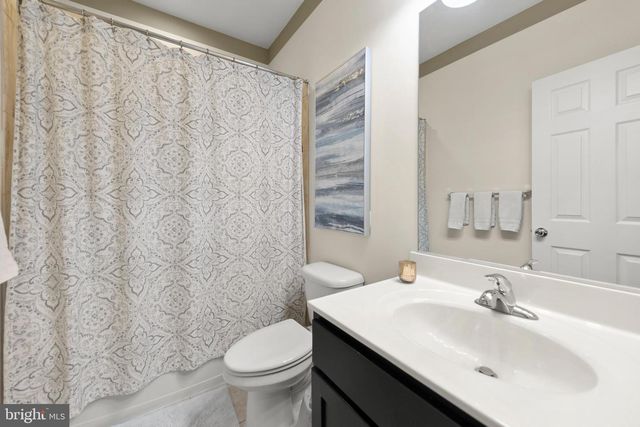 102 FLYFOOT DR, Stephenson, VA 22656