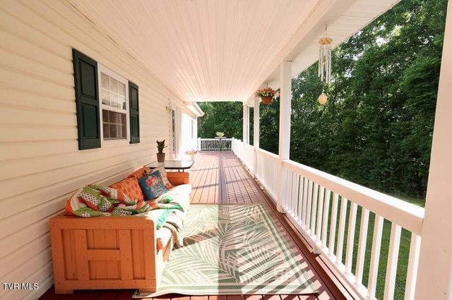 22156 Webb Drive, Abingdon, VA 24211