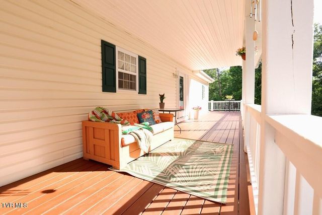 22156 Webb Drive, Abingdon, VA 24211