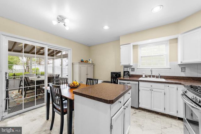 4252 MILADIES LN, Doylestown, PA 18902