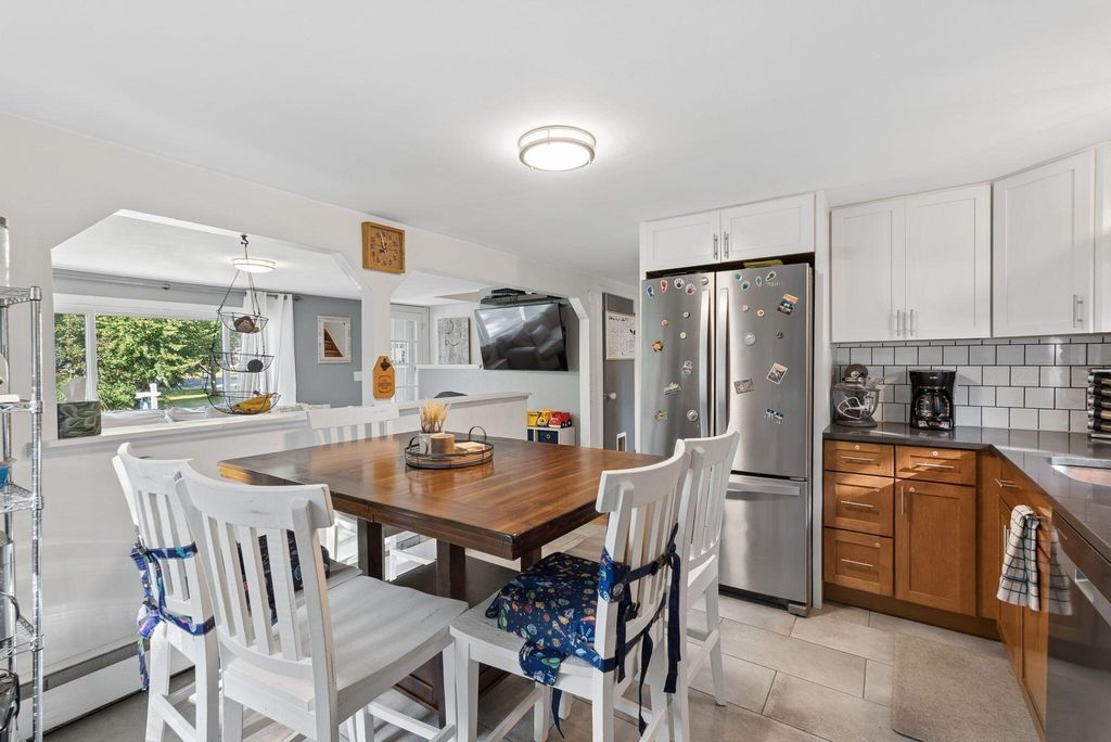 84 Oriole Street, Westbrook, ME 04092 — photo 3