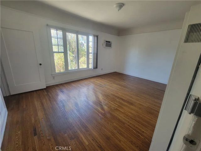 2930 W 11th Street, Los Angeles, CA 90006