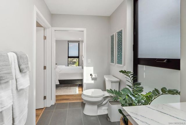 5830 Desert View Dr, La Jolla, CA 92037