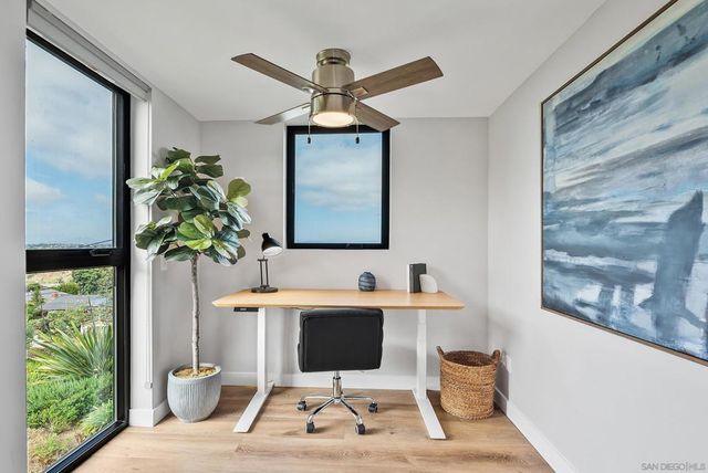 5830 Desert View Dr, La Jolla, CA 92037