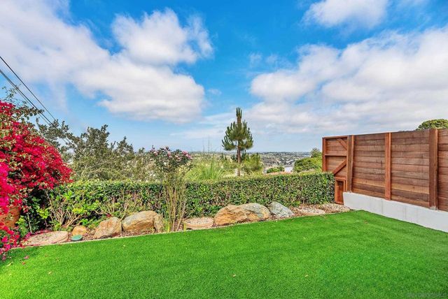 5830 Desert View Dr, La Jolla, CA 92037