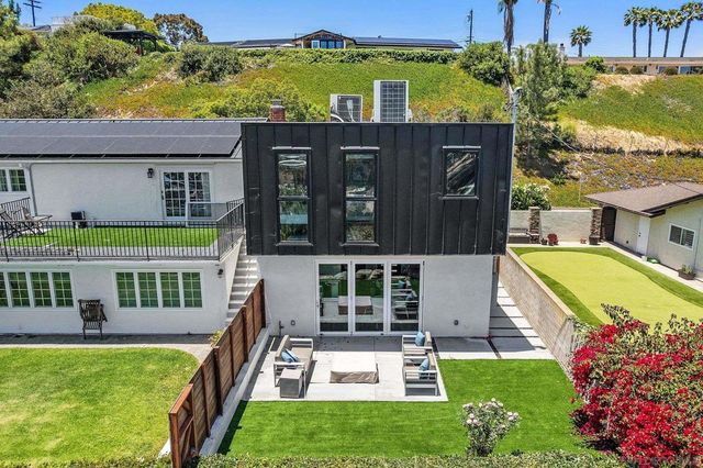 5830 Desert View Dr, La Jolla, CA 92037