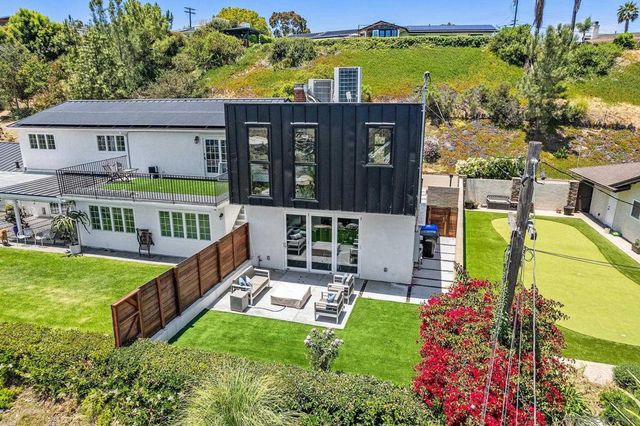 5830 Desert View Dr, La Jolla, CA 92037