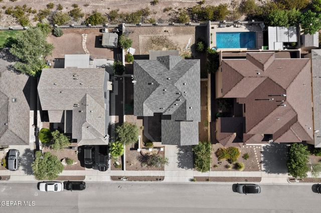 6633 CABANA DEL SOL Drive, El Paso, TX 79911