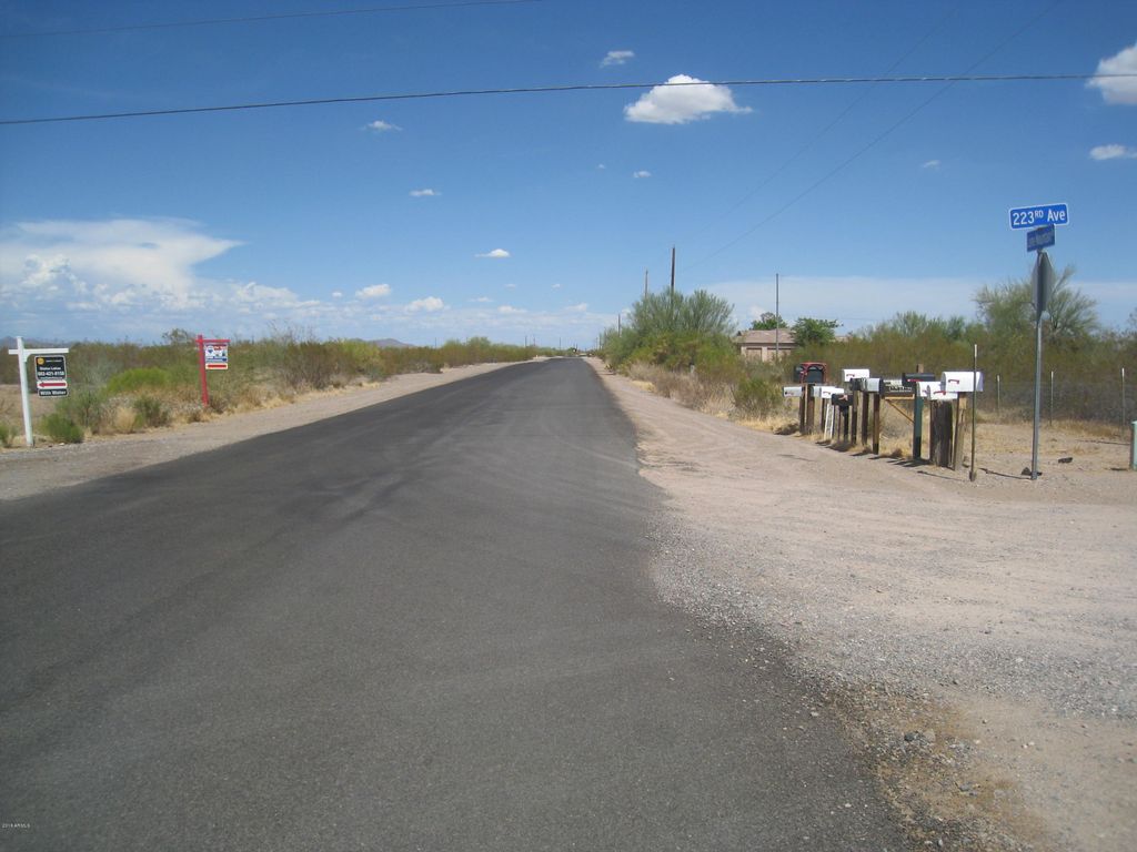 22142 W WILDCAT Drive '-', Wittmann, AZ 85361 — photo 4