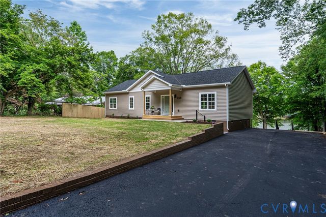 2128 Highland Dr, Powhatan, VA 23139