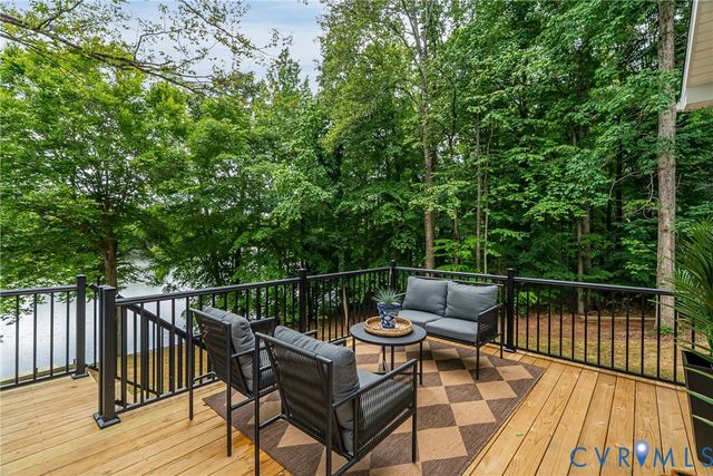 2128 Highland Dr, Powhatan, VA 23139