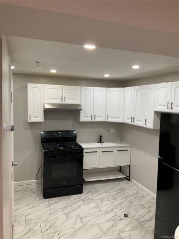 198 Clermont Pl, Staten Island, NY 10314