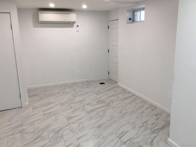 198 Clermont Pl, Staten Island, NY 10314