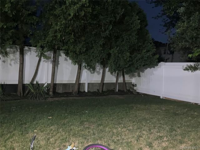 198 Clermont Pl, Staten Island, NY 10314