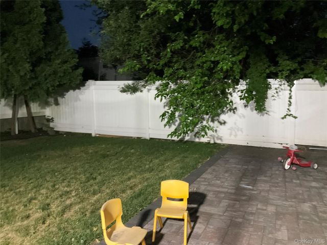 198 Clermont Pl, Staten Island, NY 10314