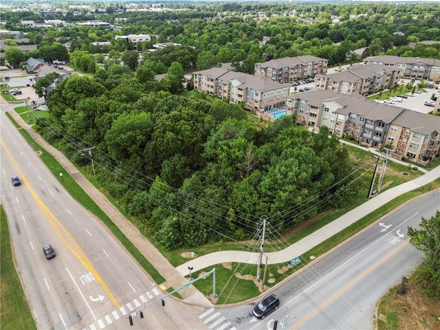 E Joyce Boulevard, Fayetteville, AR 72703