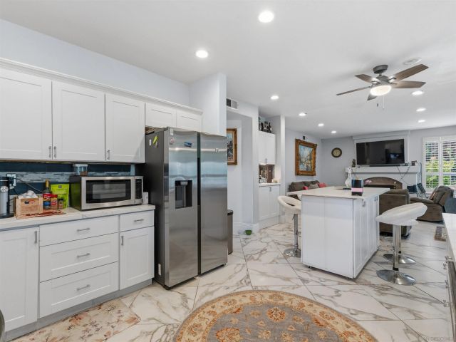 14524 Seabridge Lane, San Diego, CA 92128