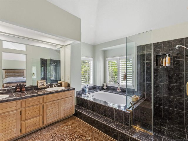 14524 Seabridge Lane, San Diego, CA 92128