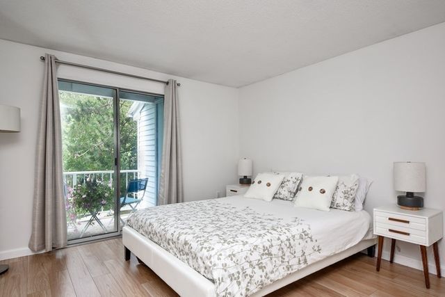 13 Walden Dr 7, Natick, MA 01760