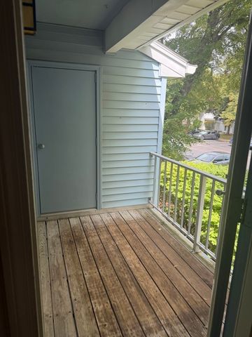 13 Walden Dr 7, Natick, MA 01760