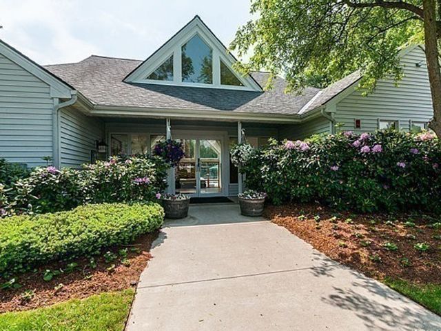 13 Walden Dr 7, Natick, MA 01760