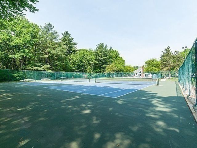 13 Walden Dr 7, Natick, MA 01760