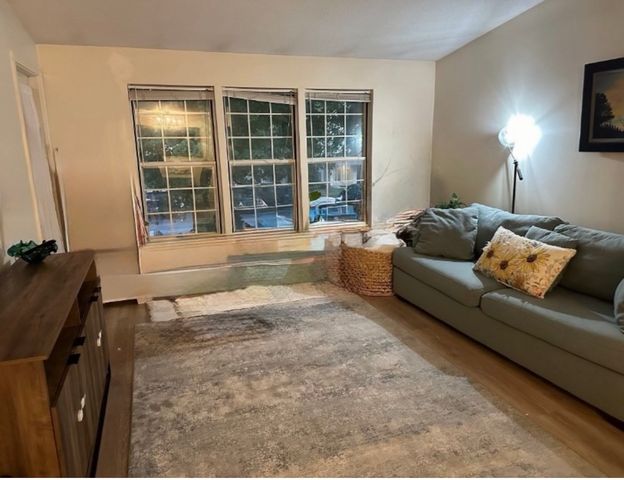 13 Walden Dr 7, Natick, MA 01760