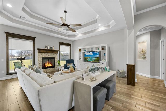 1121 Mt Marcy Dr, Lawton, OK 73507