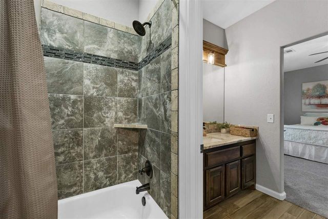 1121 Mt Marcy Dr, Lawton, OK 73507