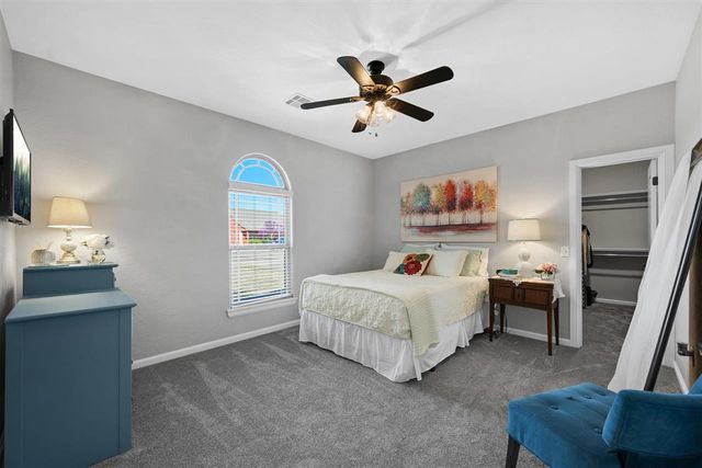 1121 Mt Marcy Dr, Lawton, OK 73507