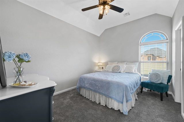 1121 Mt Marcy Dr, Lawton, OK 73507