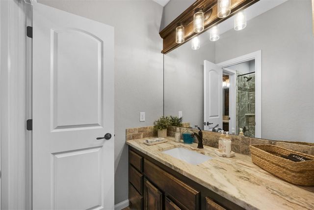 1121 Mt Marcy Dr, Lawton, OK 73507