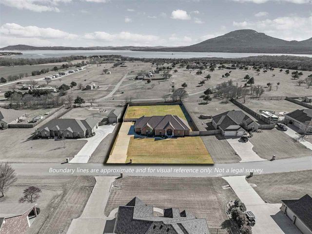 1121 Mt Marcy Dr, Lawton, OK 73507