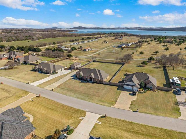 1121 Mt Marcy Dr, Lawton, OK 73507